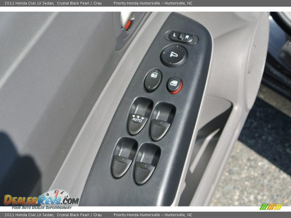 2011 Honda Civic LX Sedan Crystal Black Pearl / Gray Photo #11