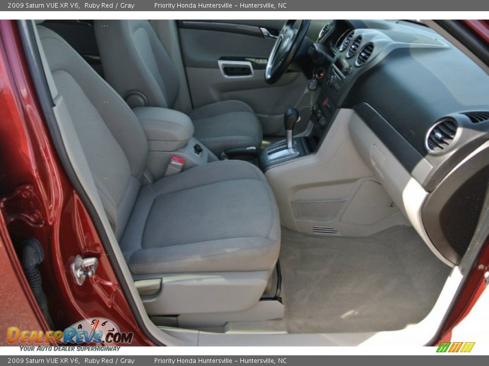 Front Seat of 2009 Saturn VUE XR V6 Photo #20