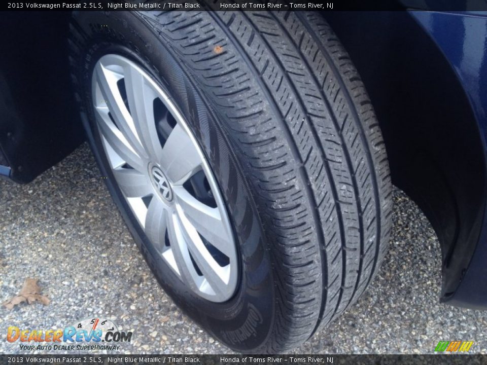 2013 Volkswagen Passat 2.5L S Night Blue Metallic / Titan Black Photo #2