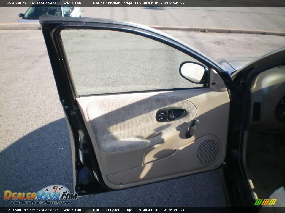 1999 Saturn S Series SL2 Sedan Gold / Tan Photo #9
