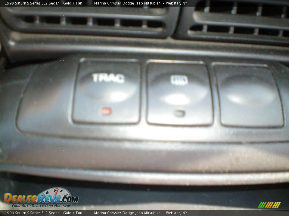 1999 Saturn S Series SL2 Sedan Gold / Tan Photo #24