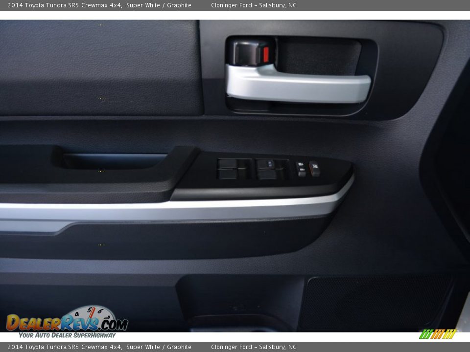 2014 Toyota Tundra SR5 Crewmax 4x4 Super White / Graphite Photo #5