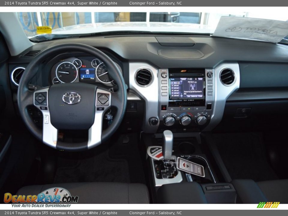 2014 Toyota Tundra SR5 Crewmax 4x4 Super White / Graphite Photo #12
