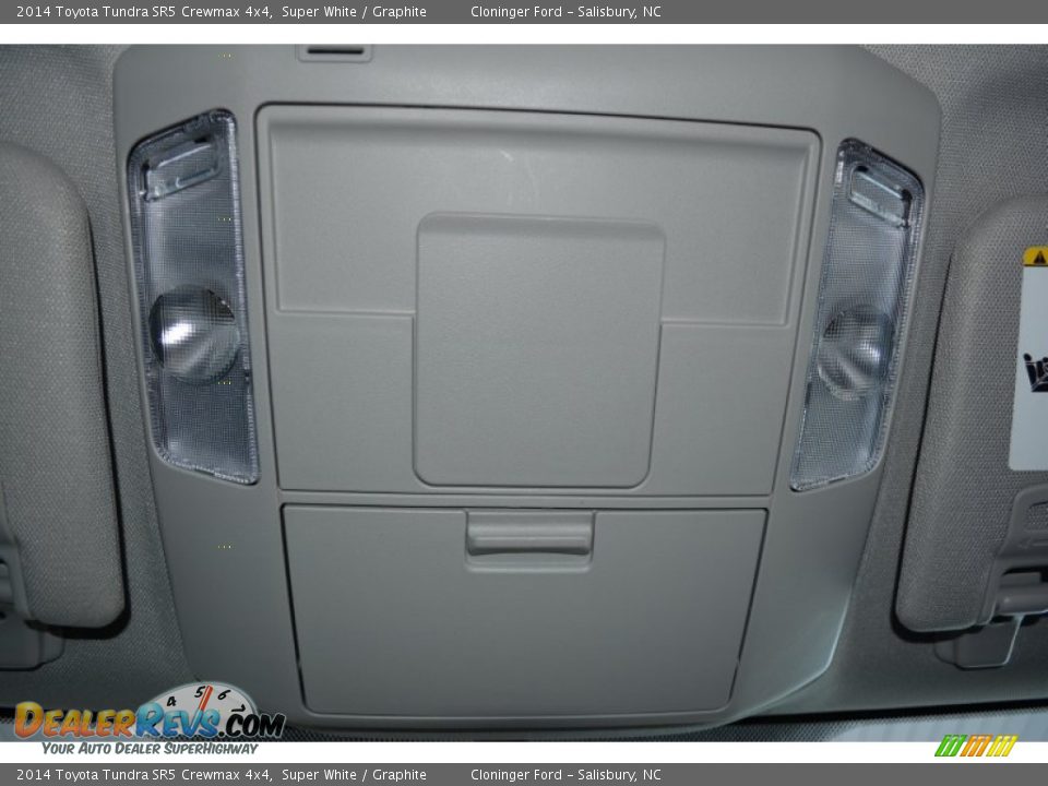 2014 Toyota Tundra SR5 Crewmax 4x4 Super White / Graphite Photo #21