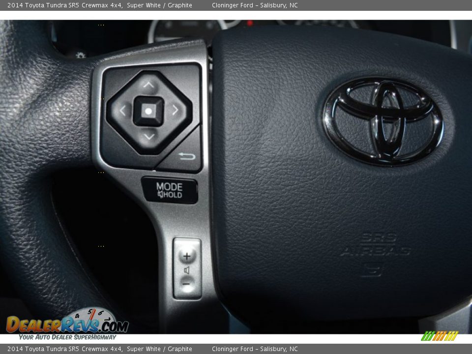 2014 Toyota Tundra SR5 Crewmax 4x4 Super White / Graphite Photo #22