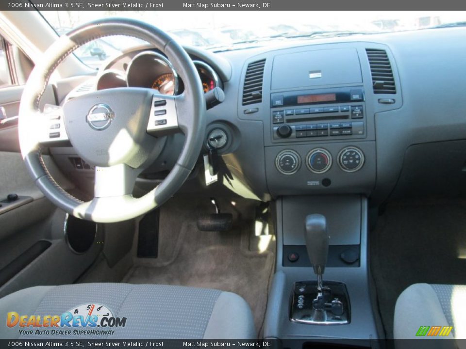 2006 Nissan Altima 3.5 SE Sheer Silver Metallic / Frost Photo #16