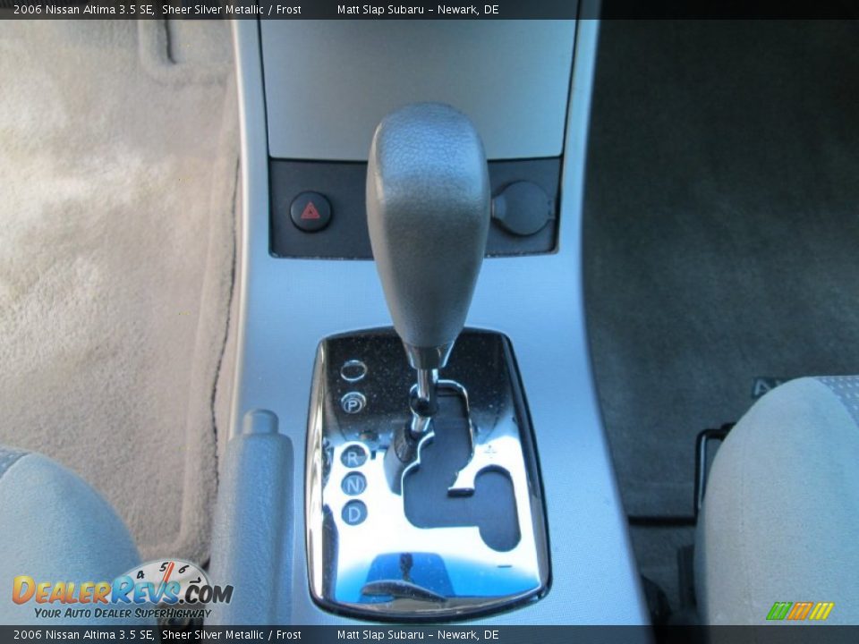 2006 Nissan Altima 3.5 SE Sheer Silver Metallic / Frost Photo #25