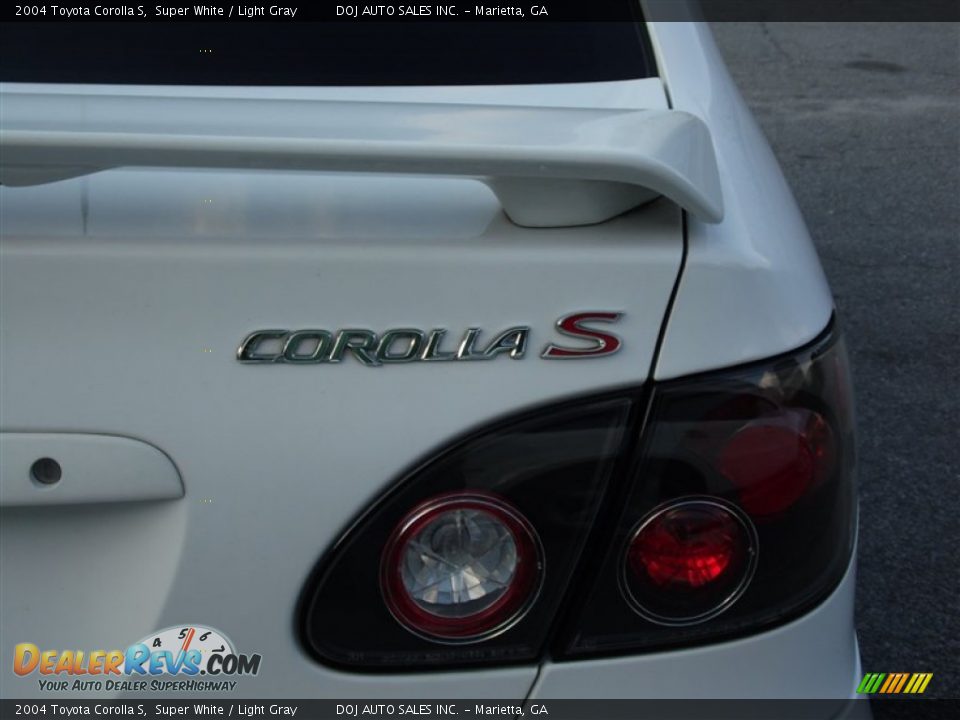 2004 Toyota Corolla S Super White / Light Gray Photo #3