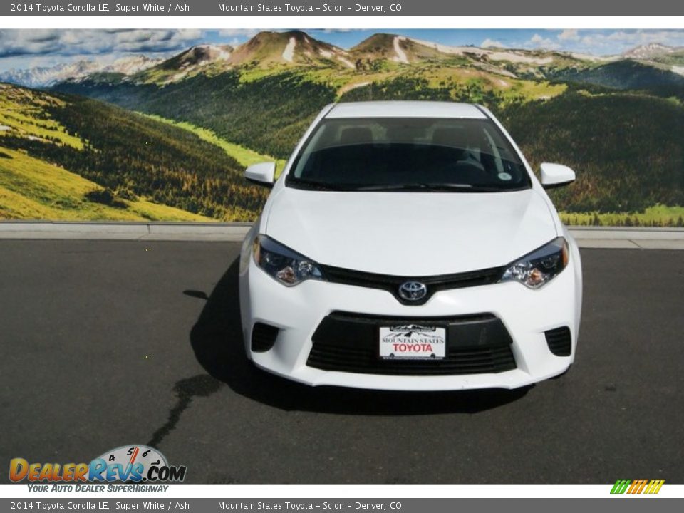 2014 Toyota Corolla LE Super White / Ash Photo #2