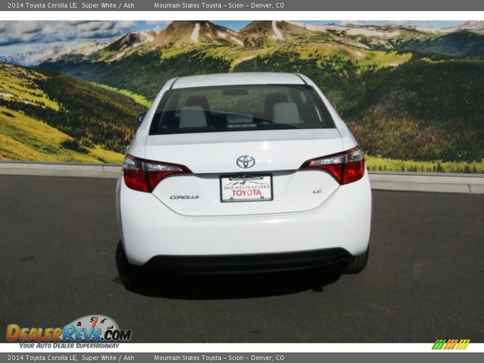 2014 Toyota Corolla LE Super White / Ash Photo #4