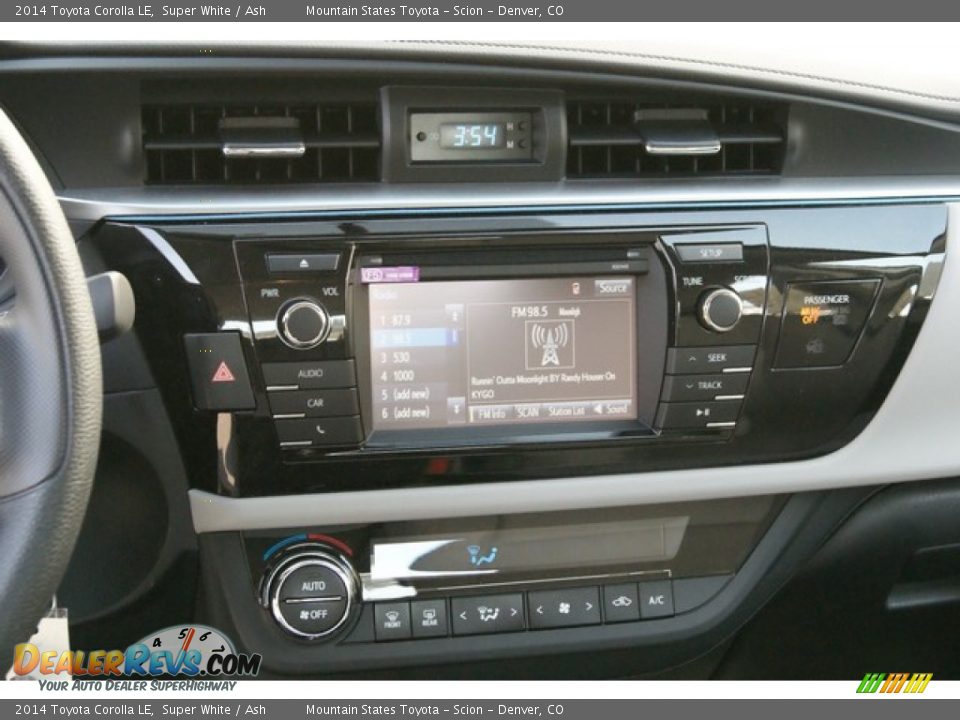 2014 Toyota Corolla LE Super White / Ash Photo #6