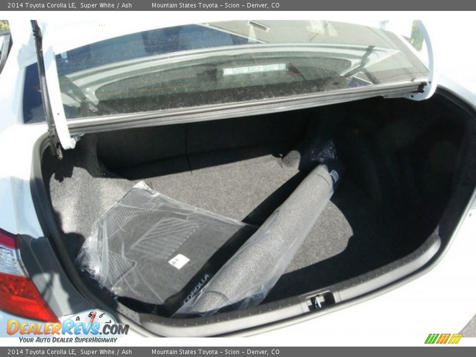 2014 Toyota Corolla LE Super White / Ash Photo #8