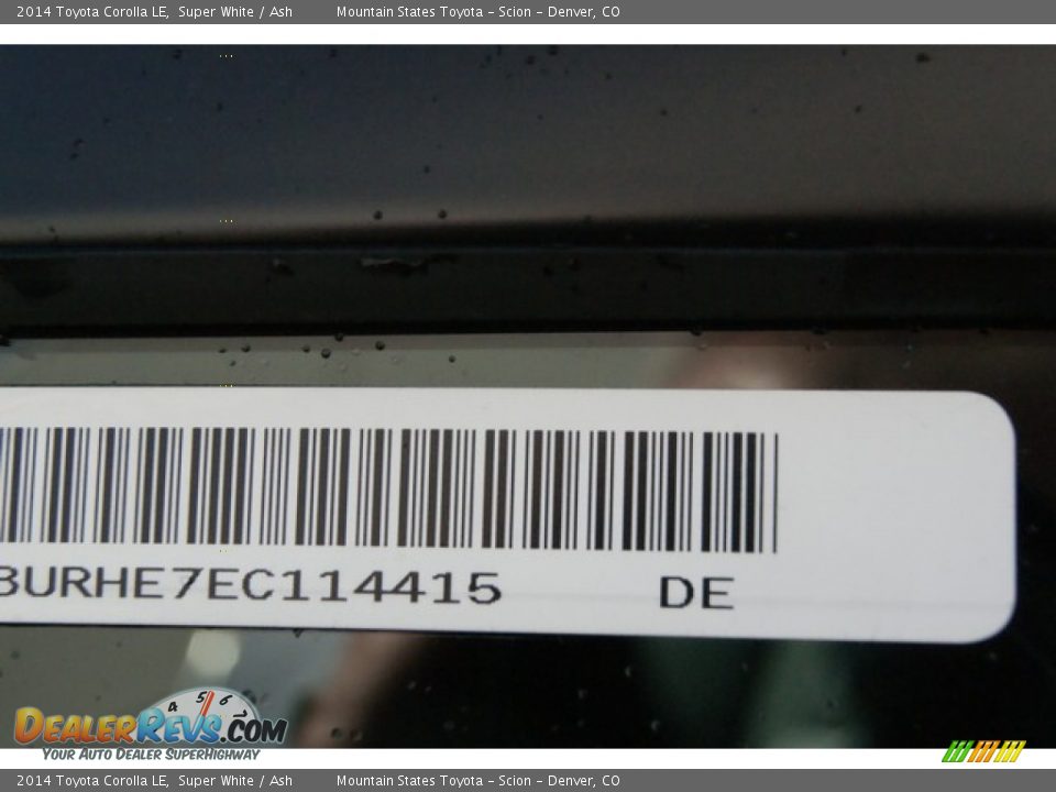 2014 Toyota Corolla LE Super White / Ash Photo #11