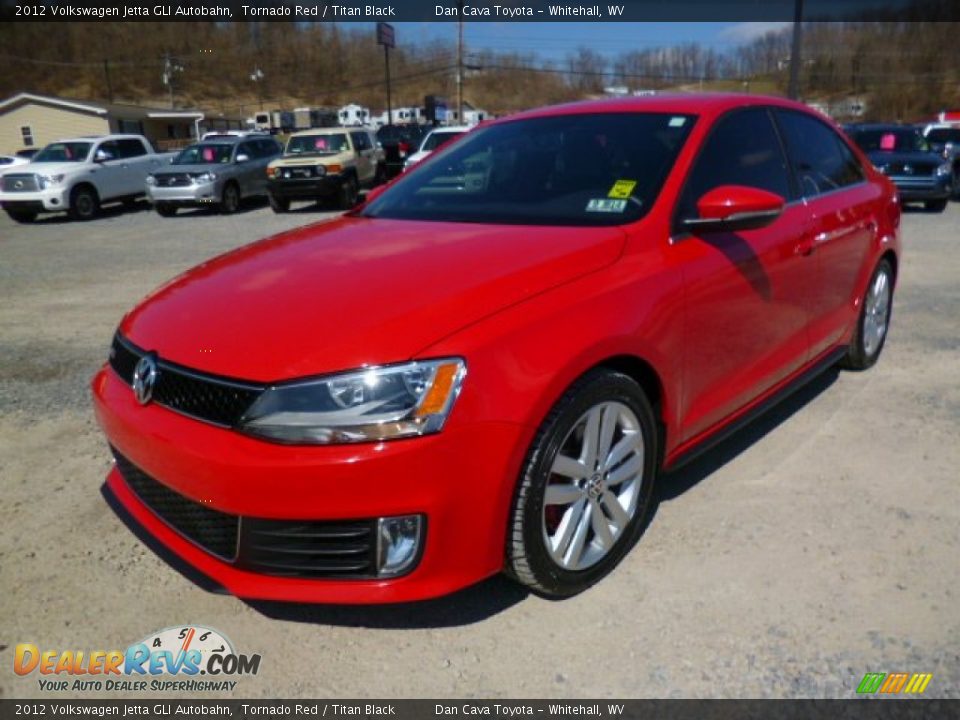 Front 3/4 View of 2012 Volkswagen Jetta GLI Autobahn Photo #3