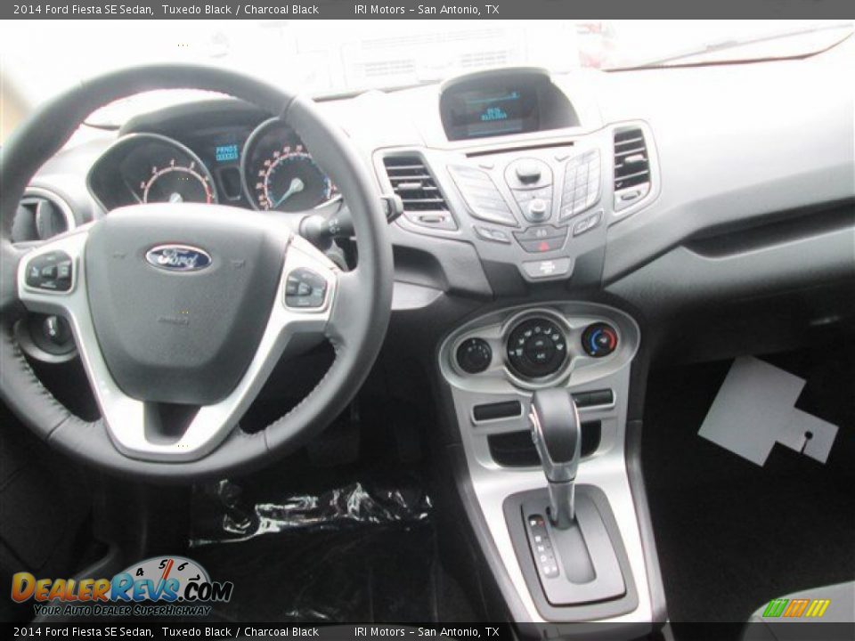 2014 Ford Fiesta SE Sedan Tuxedo Black / Charcoal Black Photo #8