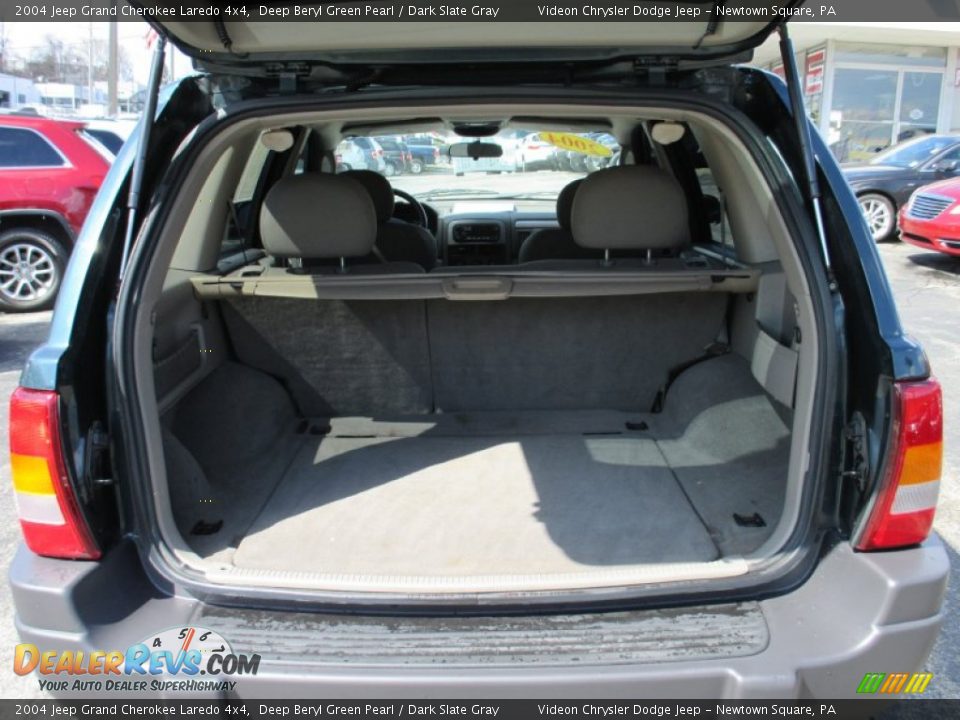 2004 Jeep Grand Cherokee Laredo 4x4 Deep Beryl Green Pearl / Dark Slate Gray Photo #9