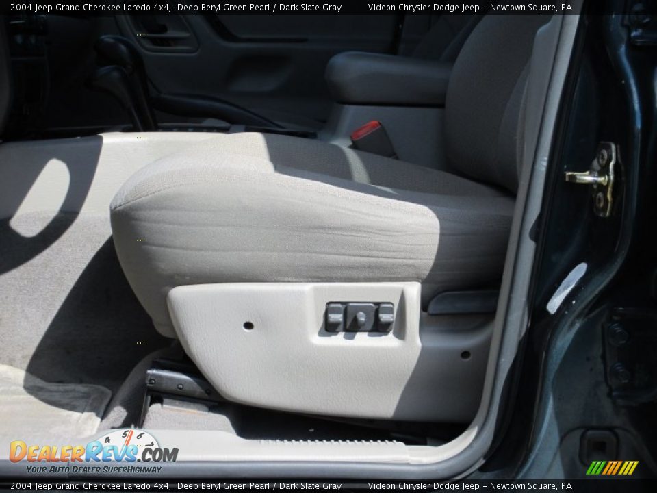 2004 Jeep Grand Cherokee Laredo 4x4 Deep Beryl Green Pearl / Dark Slate Gray Photo #18