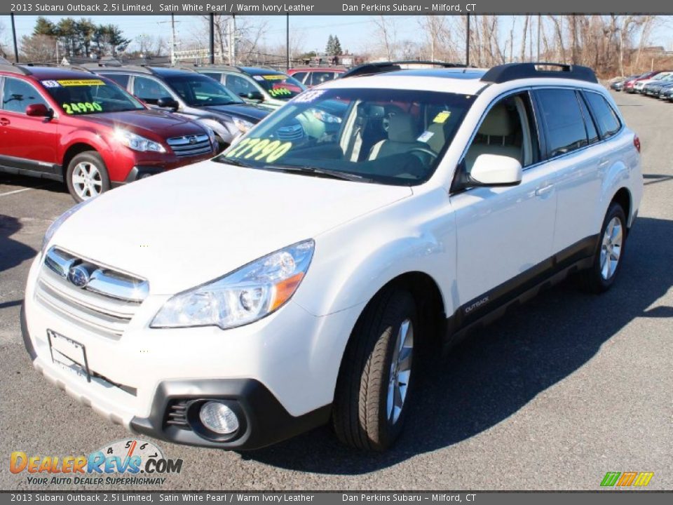 Front 3/4 View of 2013 Subaru Outback 2.5i Limited Photo #3