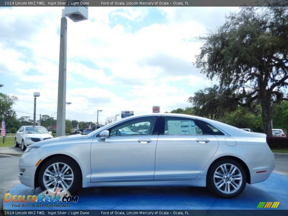 Ingot Silver 2014 Lincoln MKZ FWD Photo #2