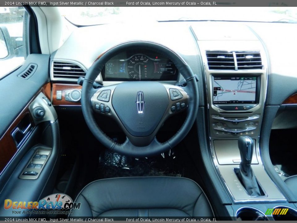 Dashboard of 2014 Lincoln MKX FWD Photo #9