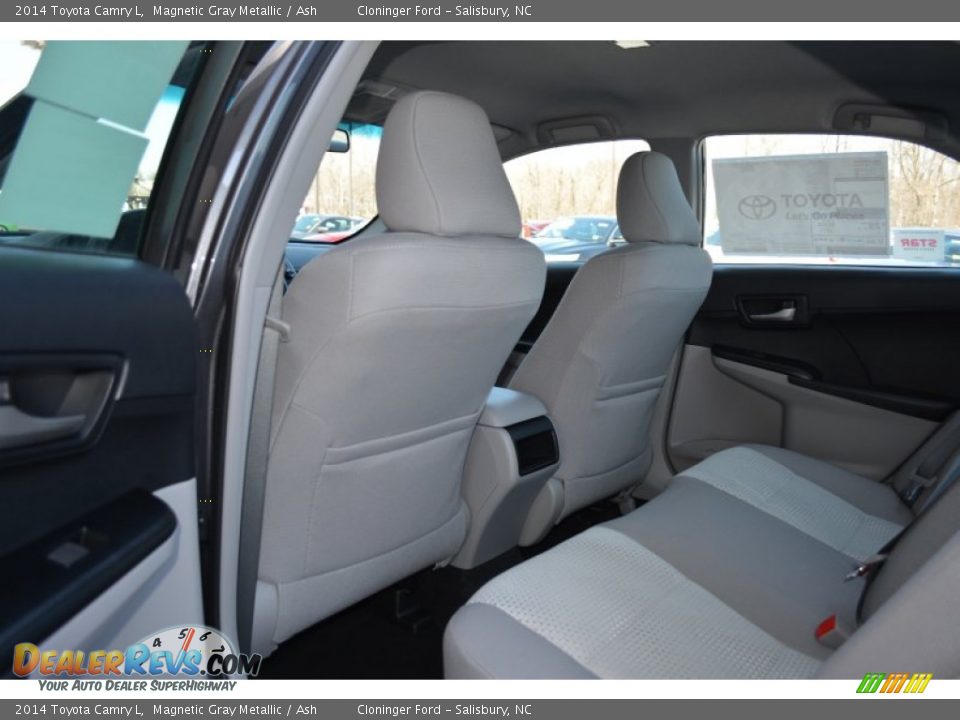 2014 Toyota Camry L Magnetic Gray Metallic / Ash Photo #8