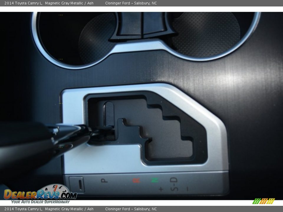 2014 Toyota Camry L Magnetic Gray Metallic / Ash Photo #16
