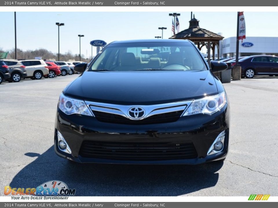 2014 Toyota Camry XLE V6 Attitude Black Metallic / Ivory Photo #4