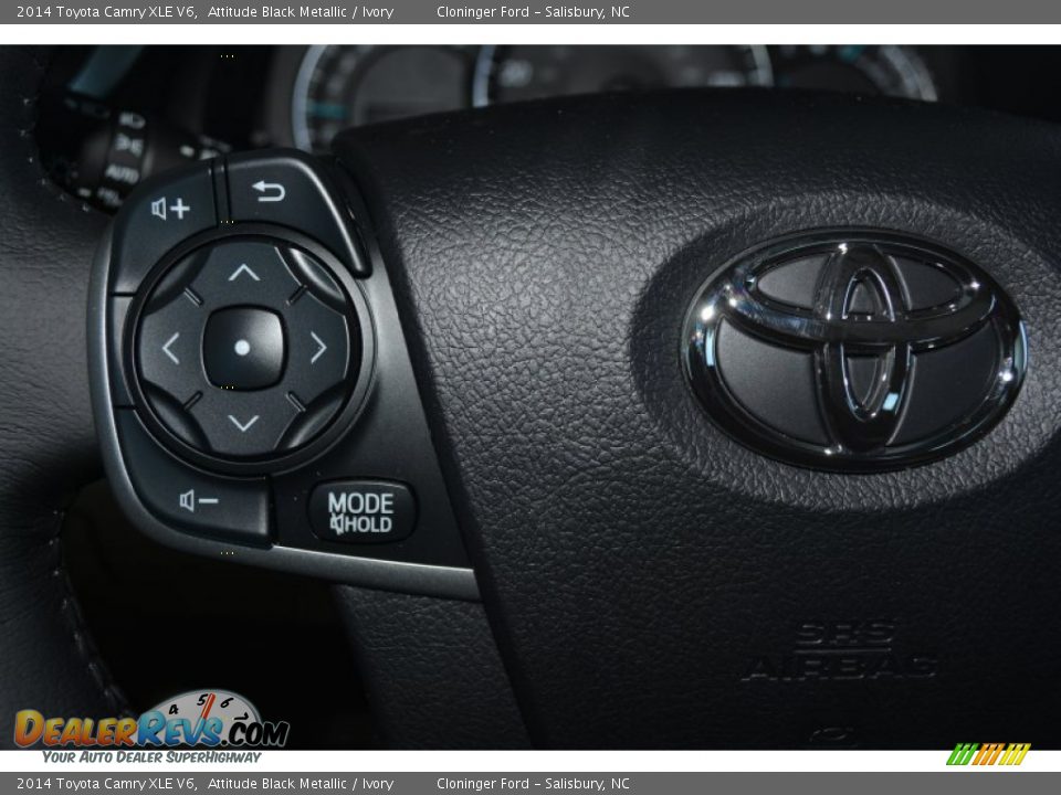 2014 Toyota Camry XLE V6 Attitude Black Metallic / Ivory Photo #21