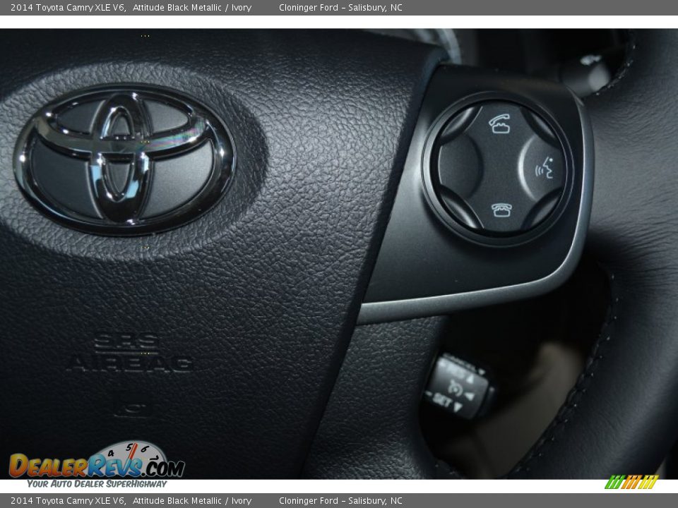 2014 Toyota Camry XLE V6 Attitude Black Metallic / Ivory Photo #22