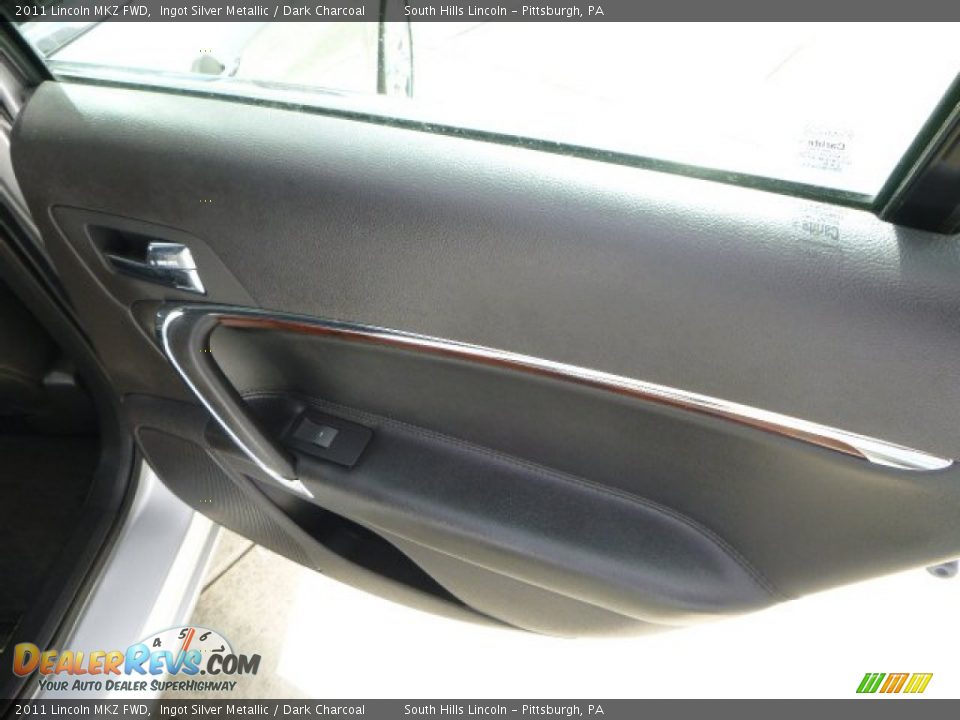 2011 Lincoln MKZ FWD Ingot Silver Metallic / Dark Charcoal Photo #15