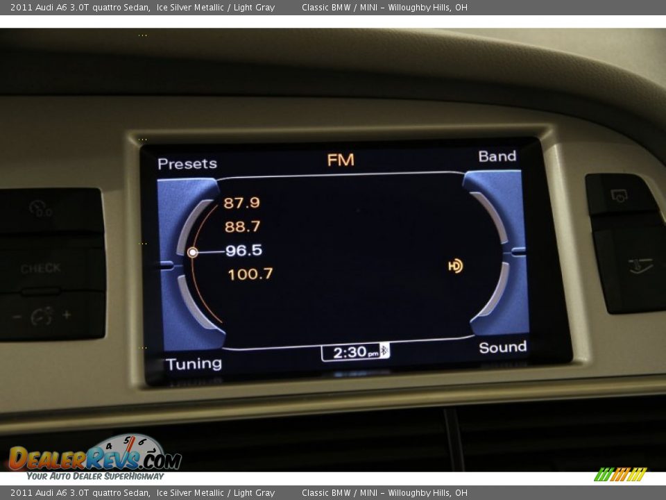 2011 Audi A6 3.0T quattro Sedan Ice Silver Metallic / Light Gray Photo #17