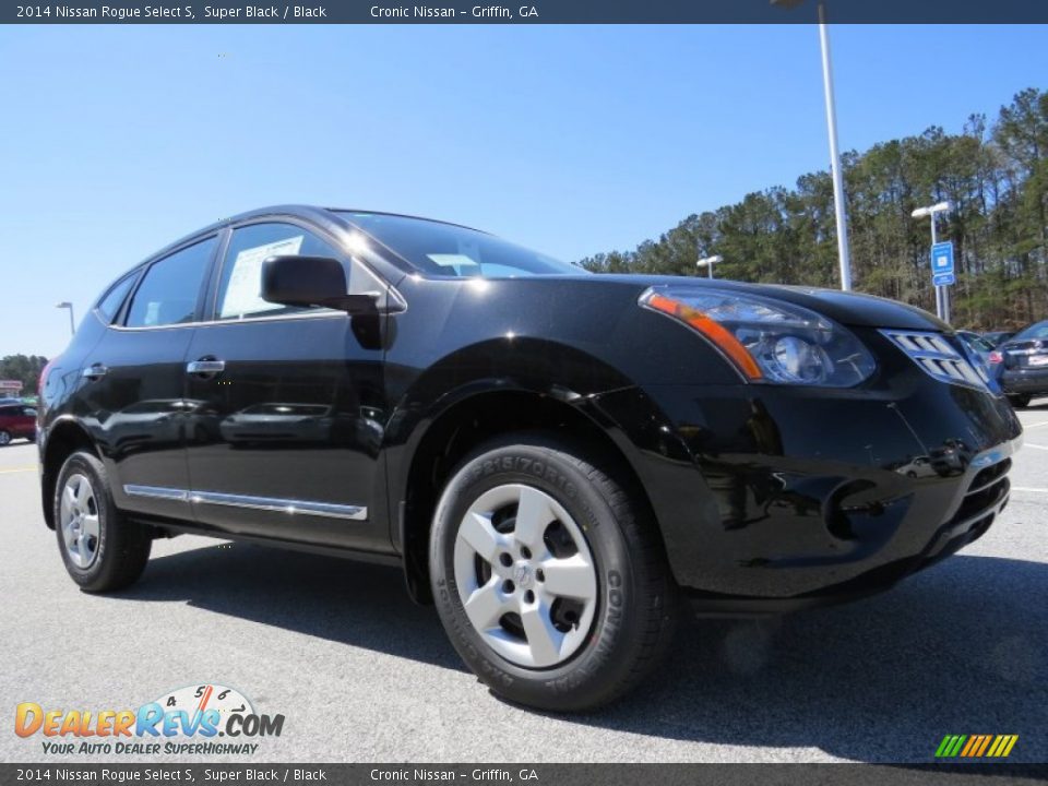 Front 3/4 View of 2014 Nissan Rogue Select S Photo #7