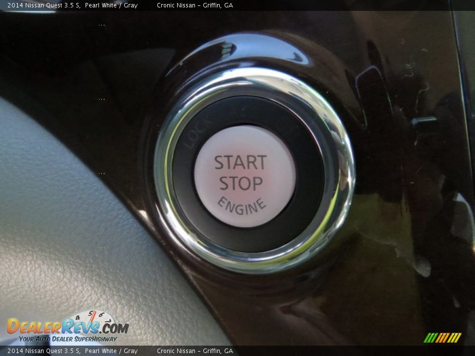 Controls of 2014 Nissan Quest 3.5 S Photo #16