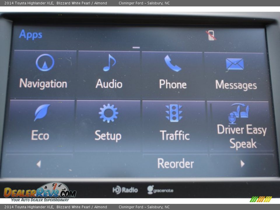 2014 Toyota Highlander XLE Blizzard White Pearl / Almond Photo #17