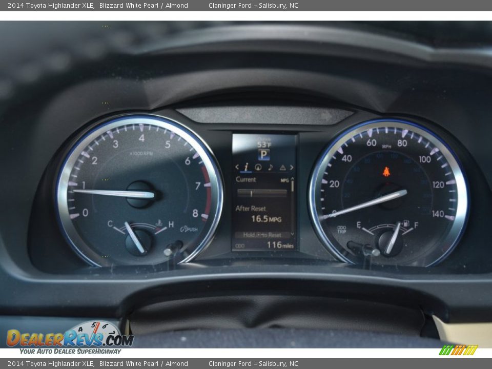2014 Toyota Highlander XLE Blizzard White Pearl / Almond Photo #29