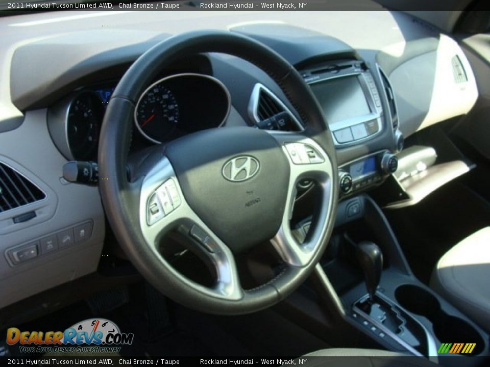 2011 Hyundai Tucson Limited AWD Chai Bronze / Taupe Photo #9