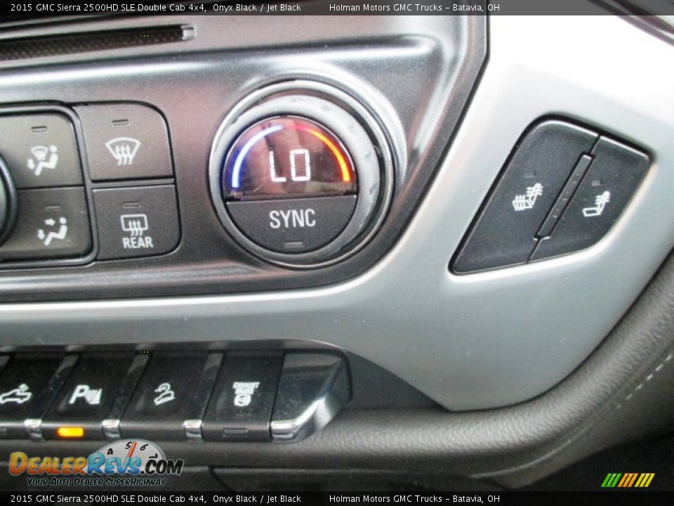2015 GMC Sierra 2500HD SLE Double Cab 4x4 Onyx Black / Jet Black Photo #17