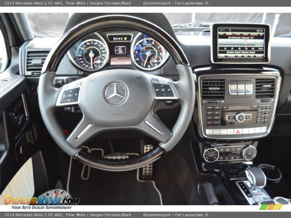 Dashboard of 2014 Mercedes-Benz G 63 AMG Photo #32