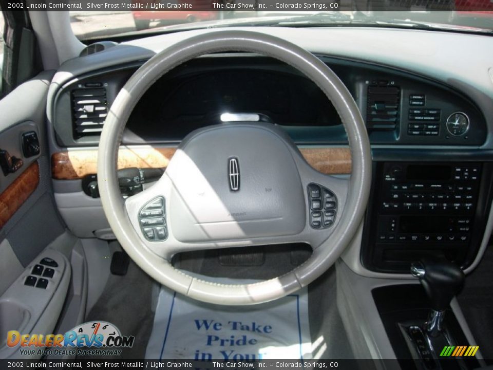 2002 Lincoln Continental Silver Frost Metallic / Light Graphite Photo #2