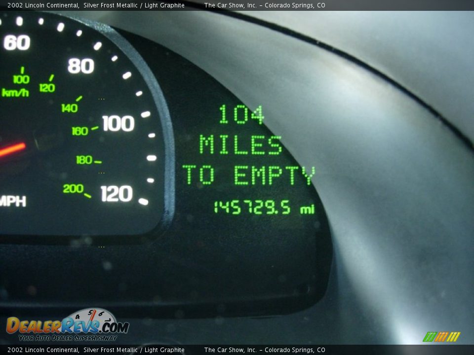 2002 Lincoln Continental Silver Frost Metallic / Light Graphite Photo #3