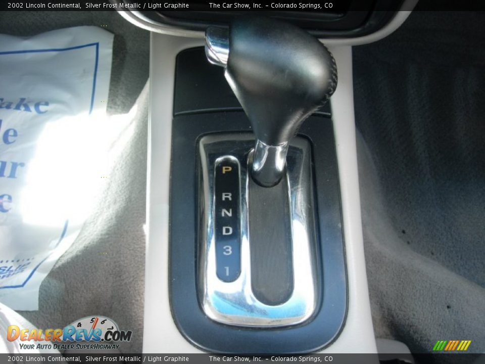 2002 Lincoln Continental Silver Frost Metallic / Light Graphite Photo #5