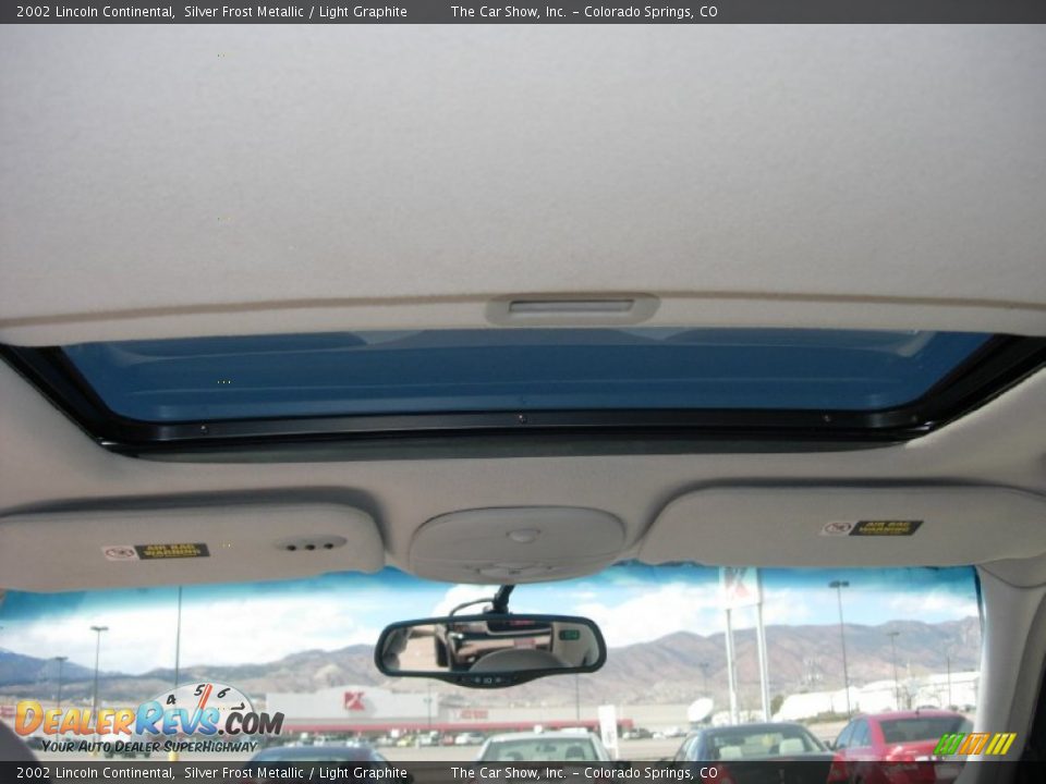 2002 Lincoln Continental Silver Frost Metallic / Light Graphite Photo #6