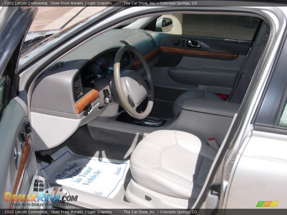 2002 Lincoln Continental Silver Frost Metallic / Light Graphite Photo #7