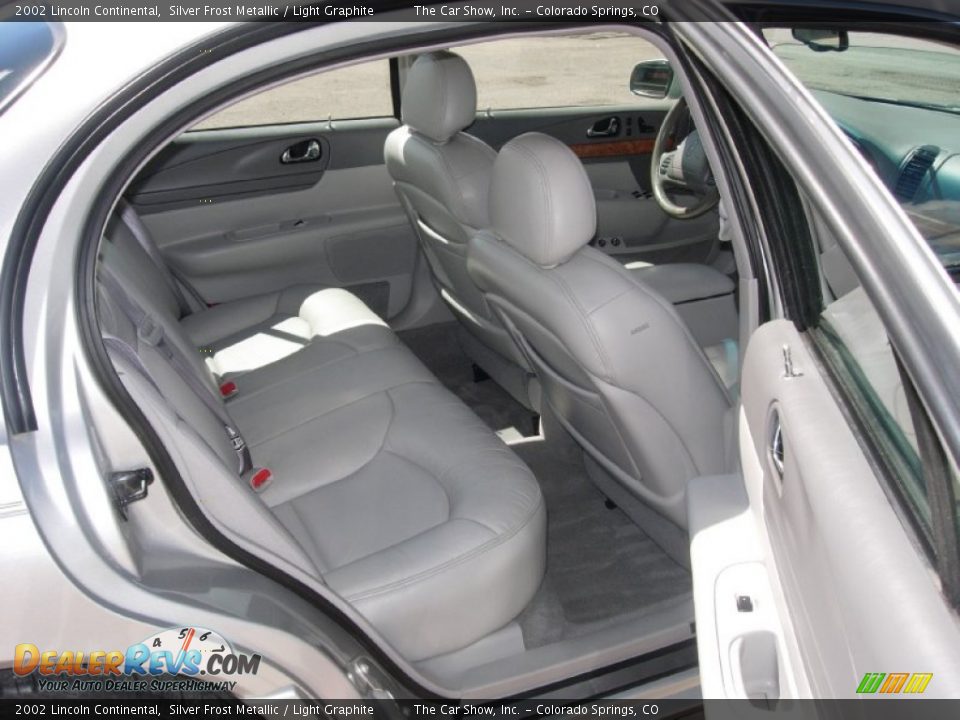 2002 Lincoln Continental Silver Frost Metallic / Light Graphite Photo #9