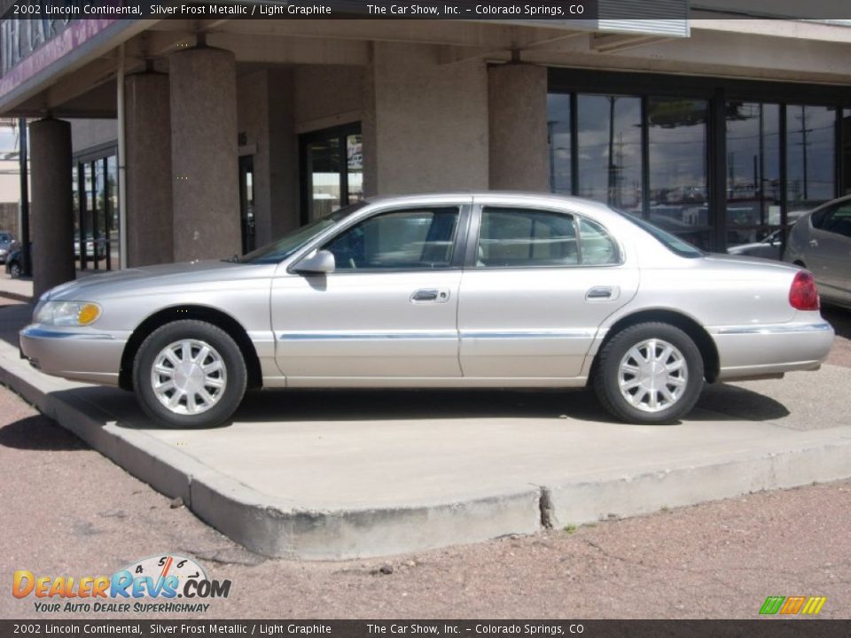 2002 Lincoln Continental Silver Frost Metallic / Light Graphite Photo #11