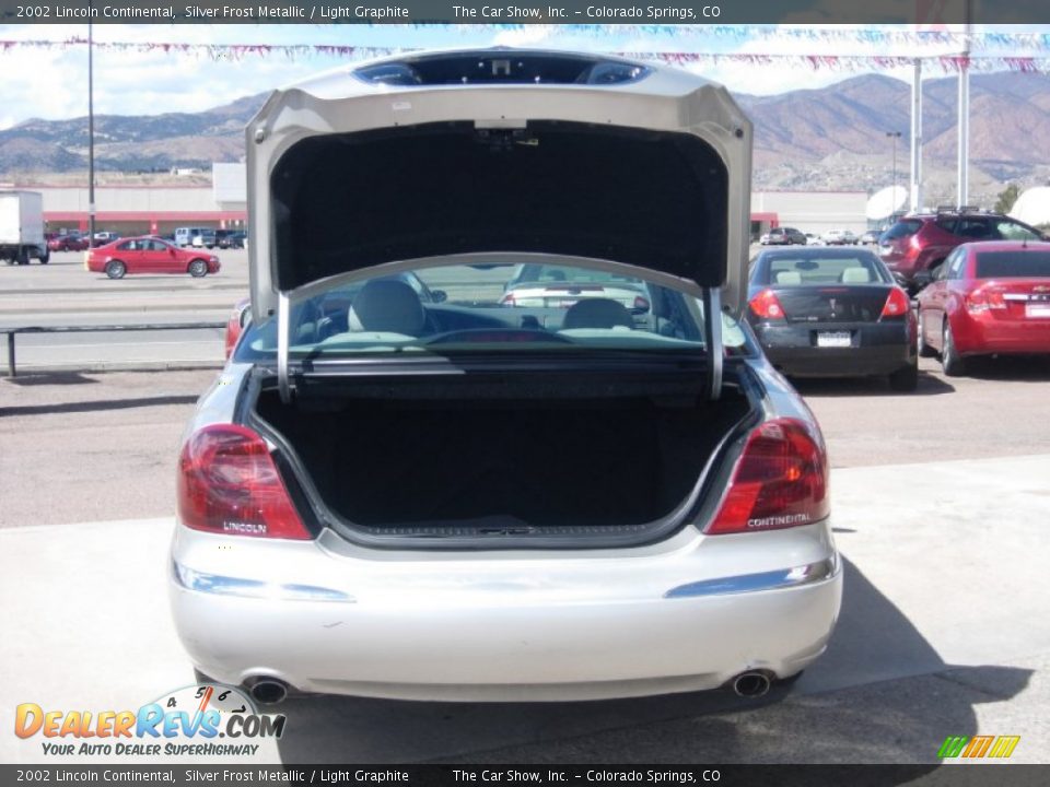 2002 Lincoln Continental Silver Frost Metallic / Light Graphite Photo #14