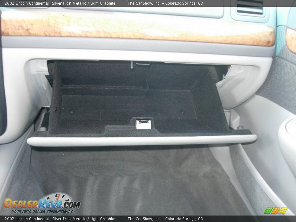 2002 Lincoln Continental Silver Frost Metallic / Light Graphite Photo #21