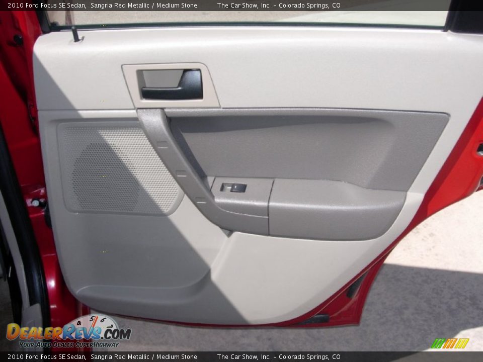 2010 Ford Focus SE Sedan Sangria Red Metallic / Medium Stone Photo #22