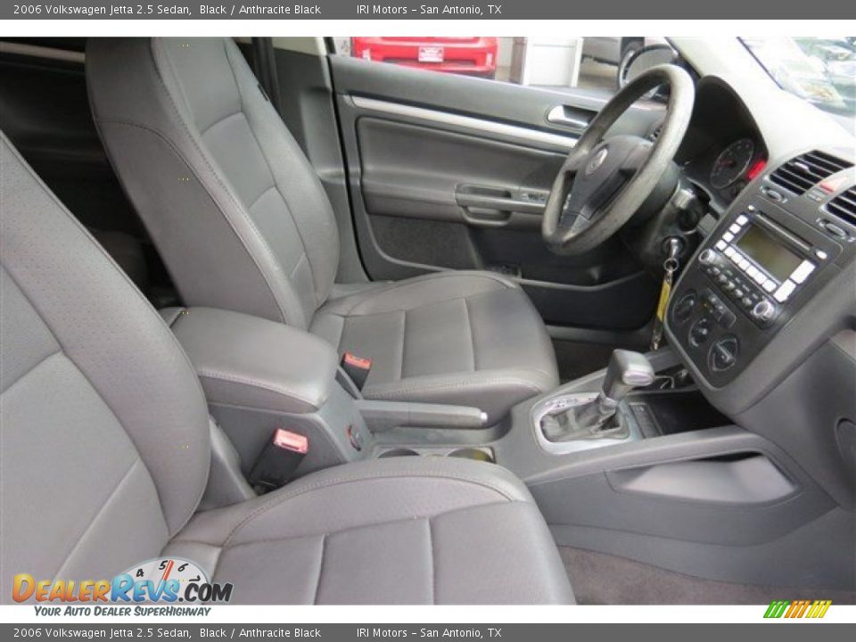 2006 Volkswagen Jetta 2.5 Sedan Black / Anthracite Black Photo #13
