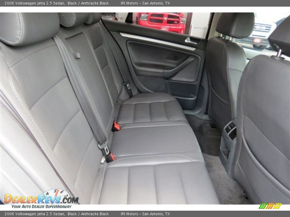 2006 Volkswagen Jetta 2.5 Sedan Black / Anthracite Black Photo #14